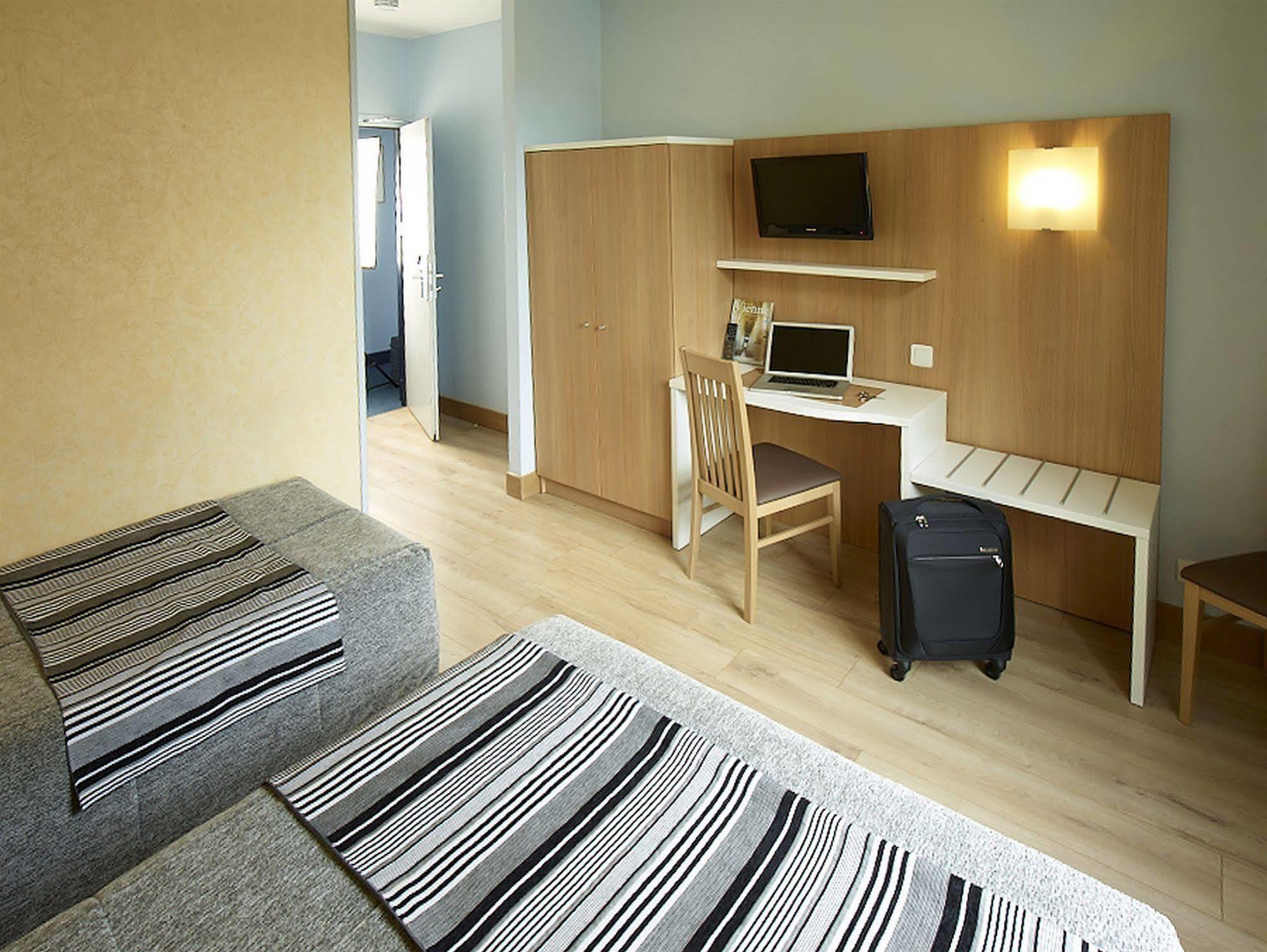 The Originals City, Hotel Continental, Poitiers Bagian luar foto